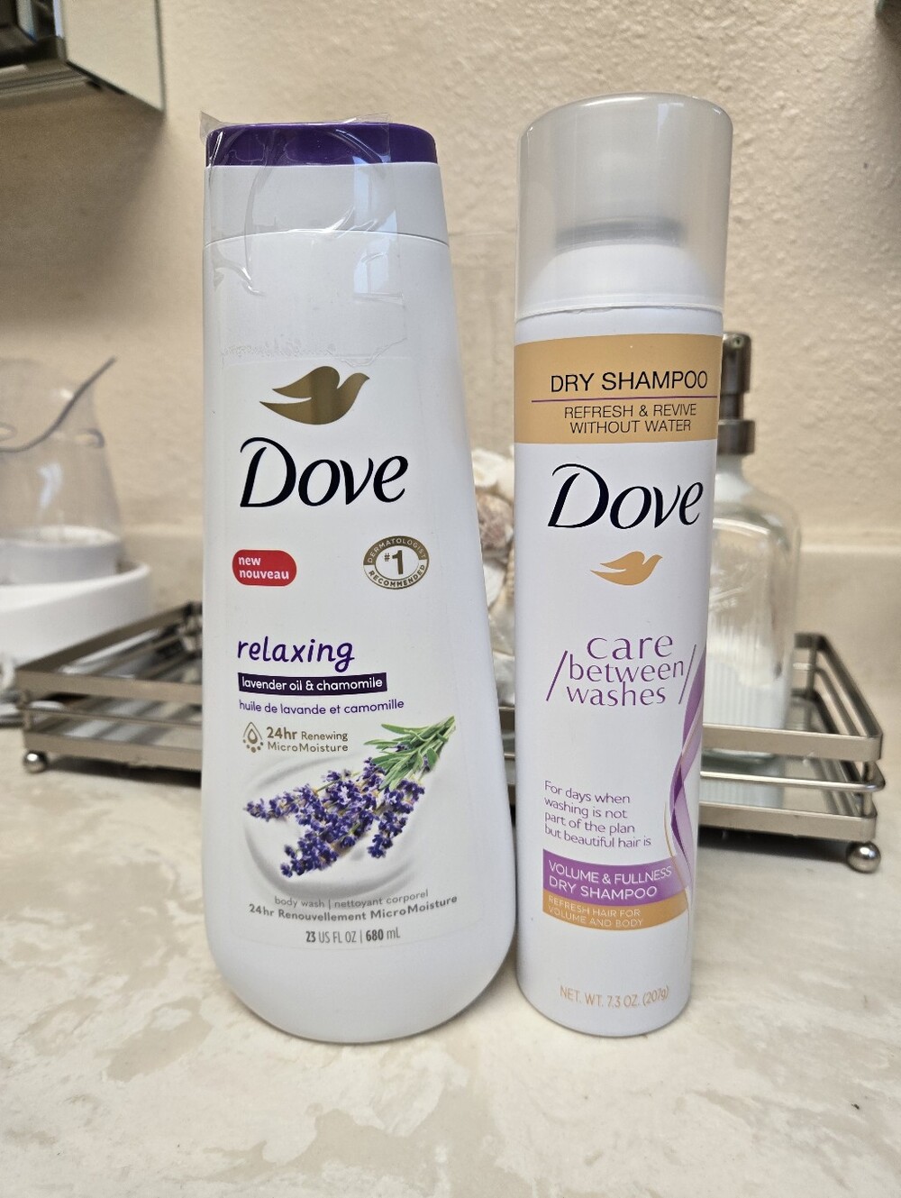 Dove Relaxing Body Wash & Dove Dry Shampoo Duo - White & Purple